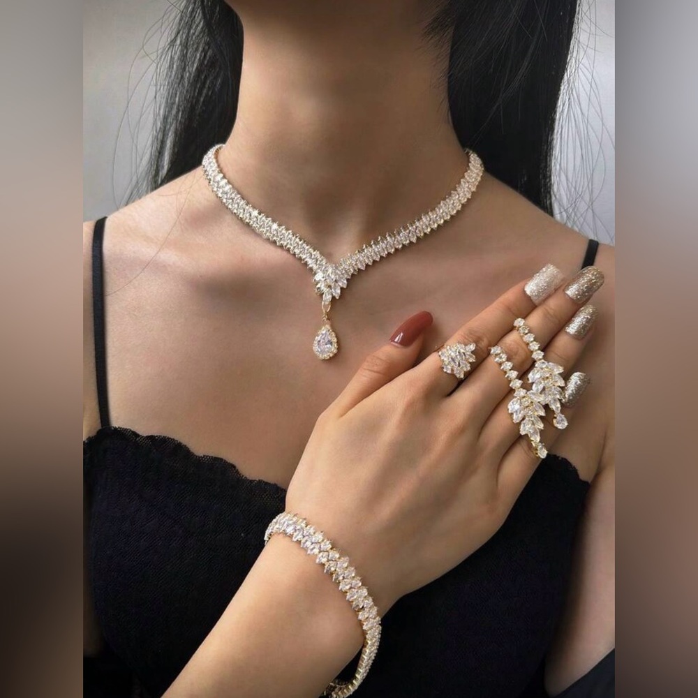 Elegant Gold 5 piece Necklace, Bracelet, Earring and Ring Set